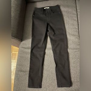Levi’s black skinny jeans (US 25, short)